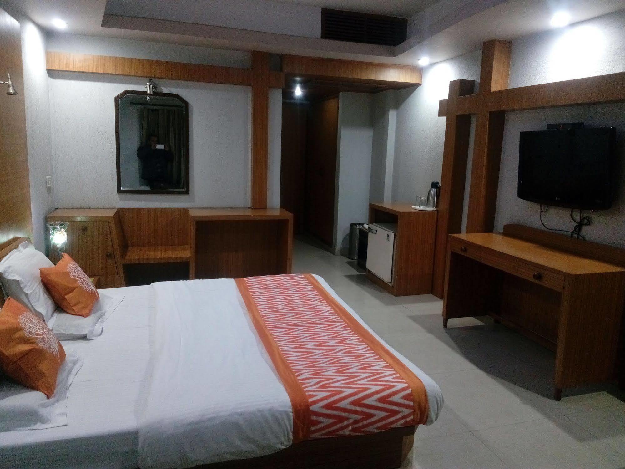 Hotel Snow Princess Manāli Kültér fotó