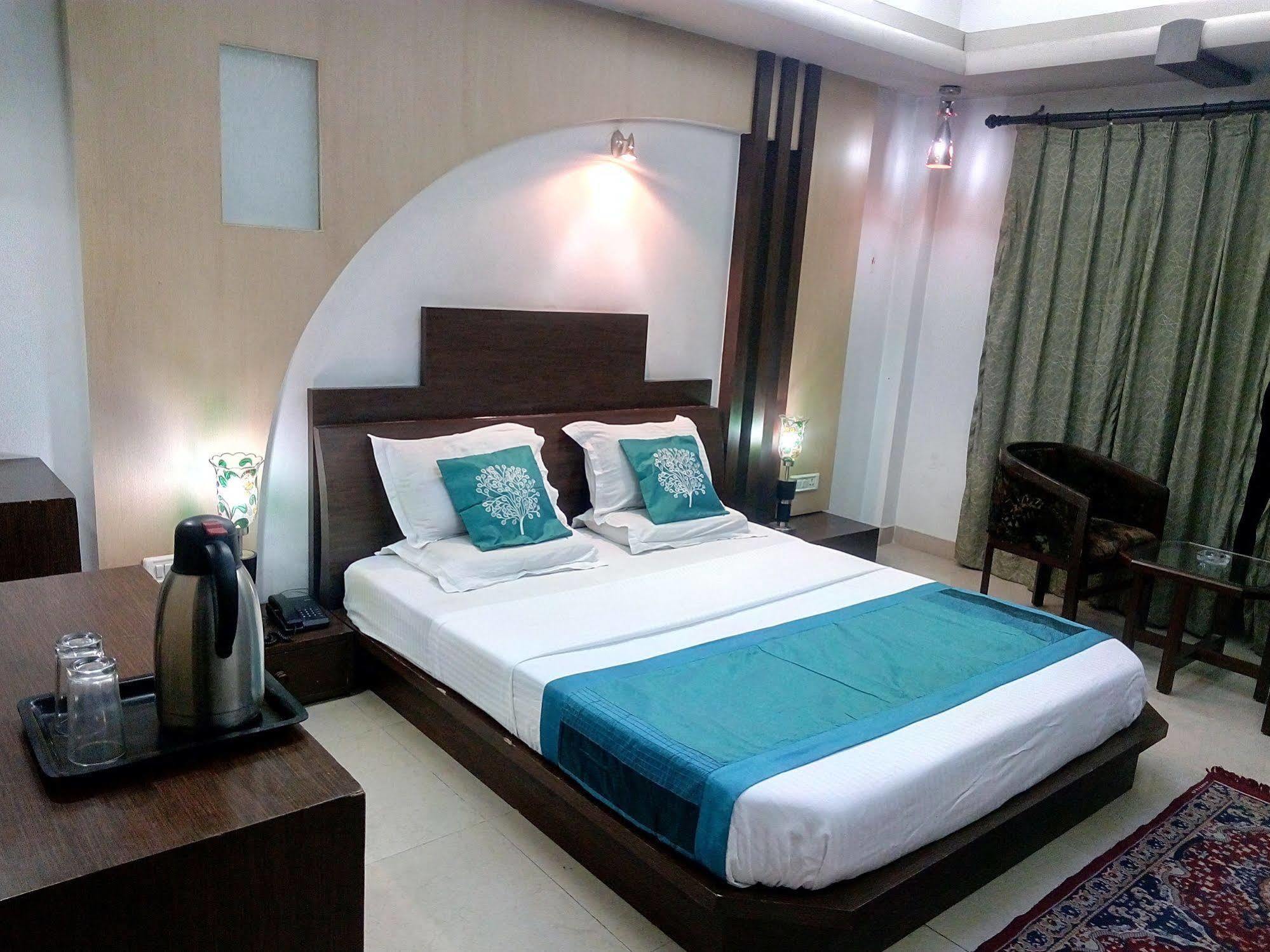 Hotel Snow Princess Manāli Kültér fotó