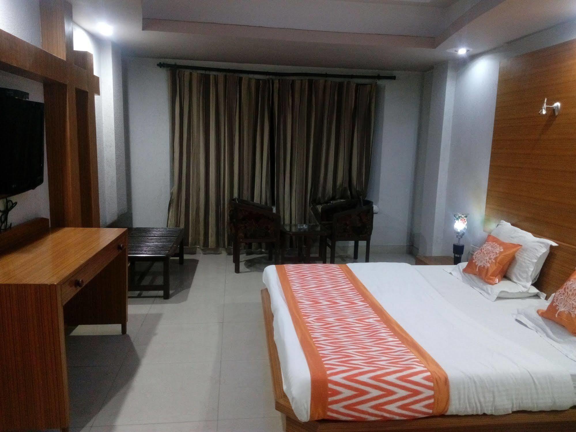 Hotel Snow Princess Manāli Kültér fotó