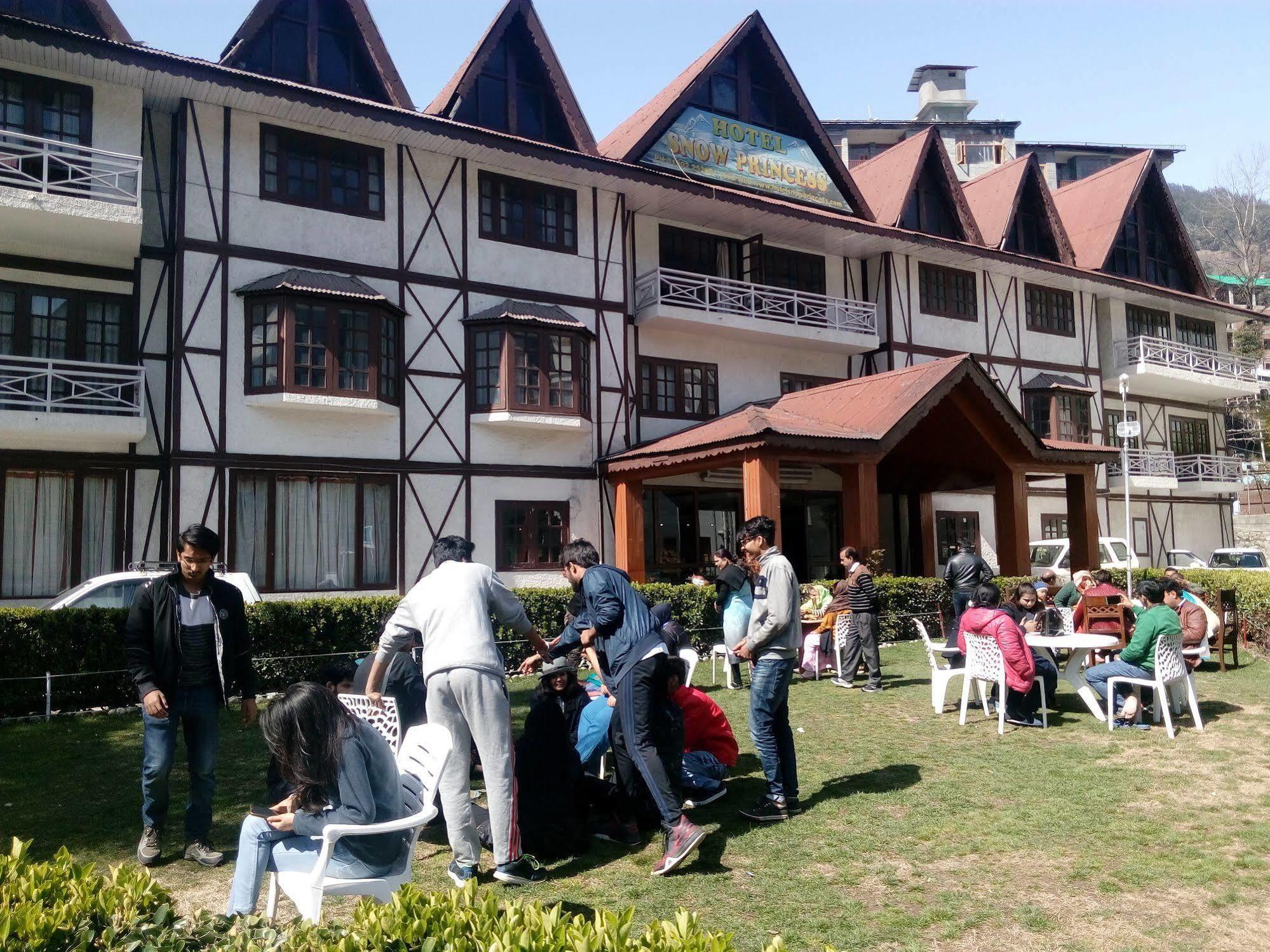 Hotel Snow Princess Manāli Kültér fotó